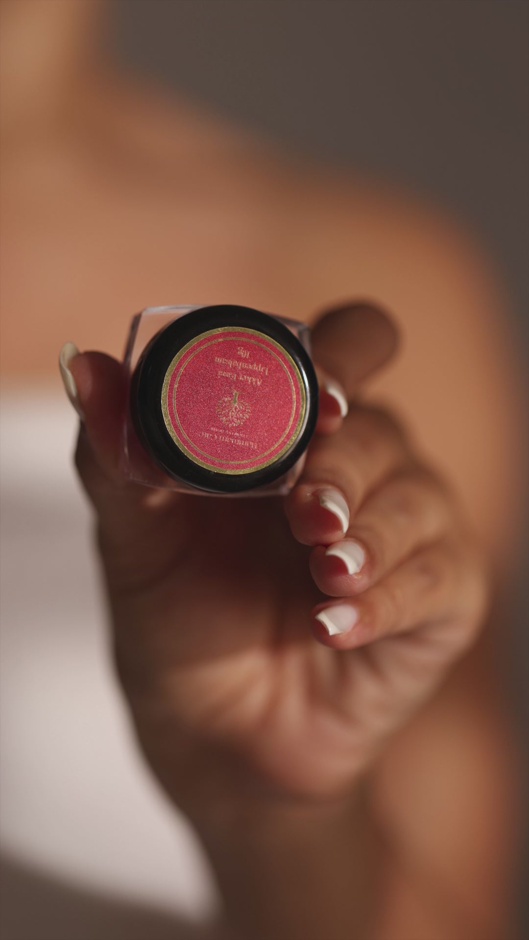 Load video: Aker Fassi Lip Balm